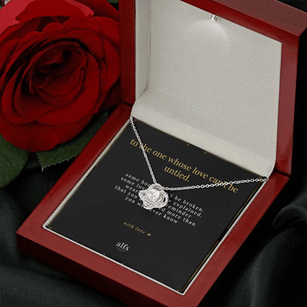 the love knot necklace